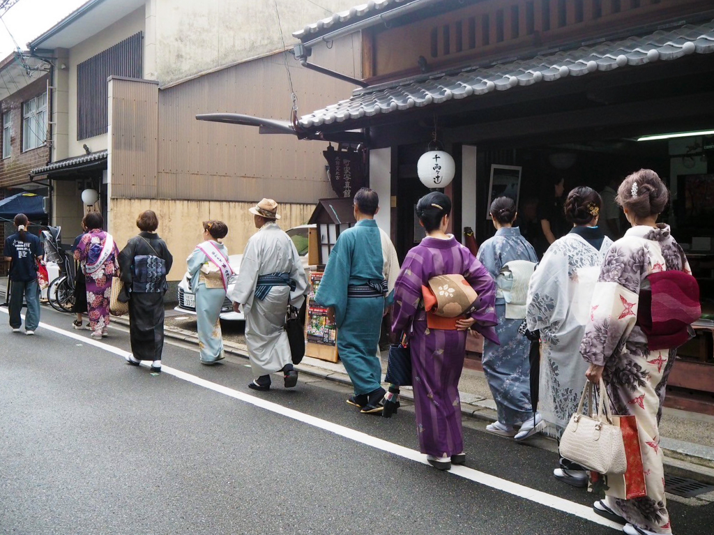 着物でそぞろ歩き 大宮通 石薬師町